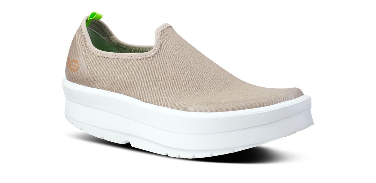 Oofos OOmega eeZee Low Shoe Schoenen Dames Wit | NI2469718